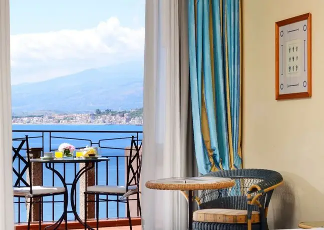 UNAHOTELS Capotaormina 