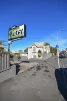 Garden Motel 