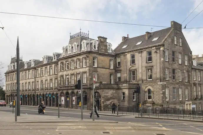 Fountain Court Apartments - Royal Garden 