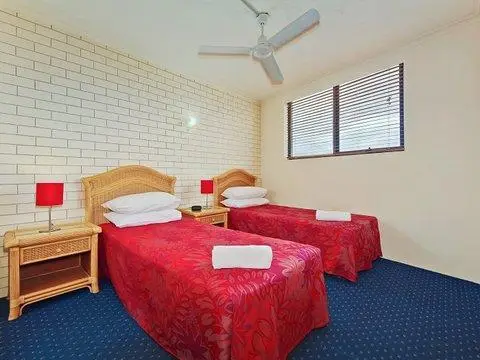 Broadbeach Travel Inn Apartments 