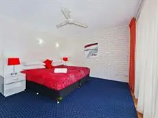 Broadbeach Travel Inn Apartments 