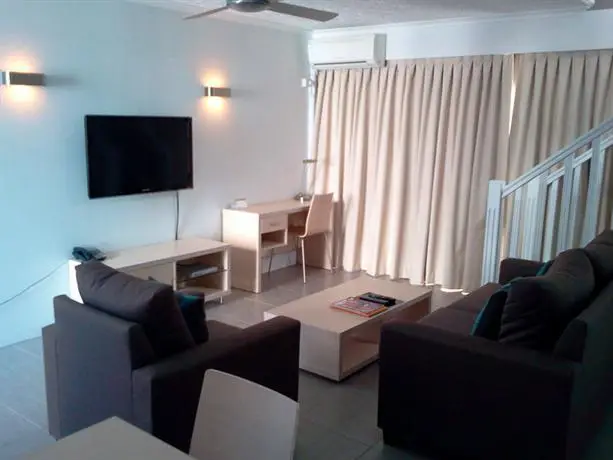 Broadbeach Travel Inn Apartments 