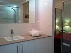 Broadbeach Travel Inn Apartments 