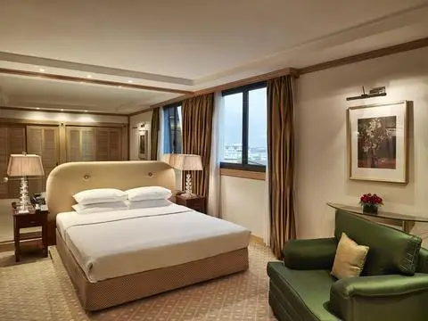 Hilton Hanoi Opera 