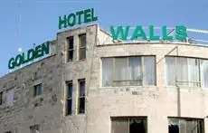 Golden Walls Hotel 