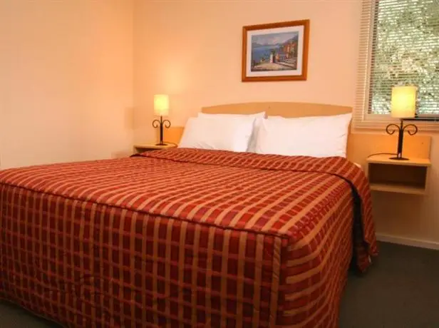 Elphin Motel & Serviced Apartments