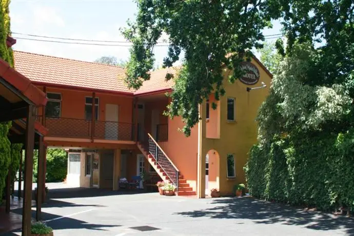 Elphin Motel & Serviced Apartments 