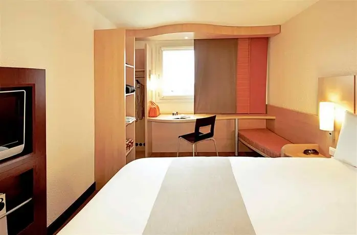 Ibis London Luton Airport 