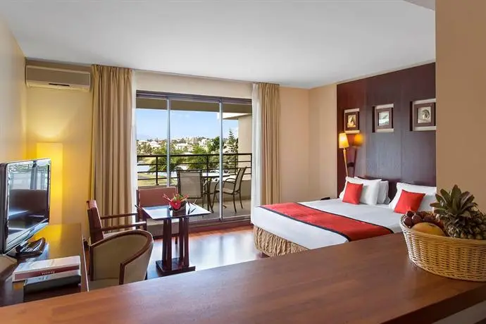 Ramada Hotel & Suites by Wyndham Noumea 