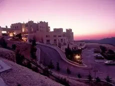 Movenpick Nabatean Castle Hotel 