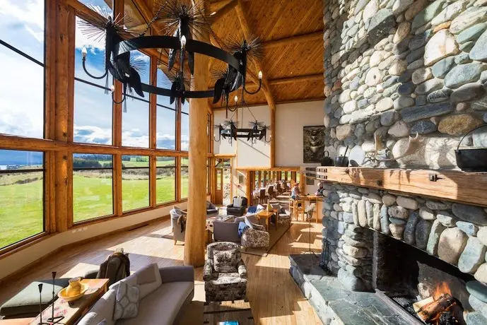 Fiordland Lodge