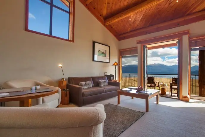 Fiordland Lodge 