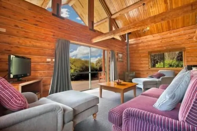 Fiordland Lodge 