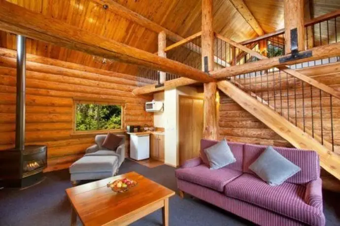 Fiordland Lodge 