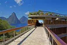 Jade Mountain 