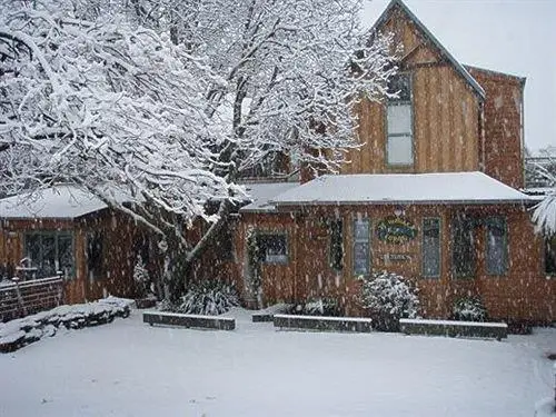 Te Wanaka Lodge 