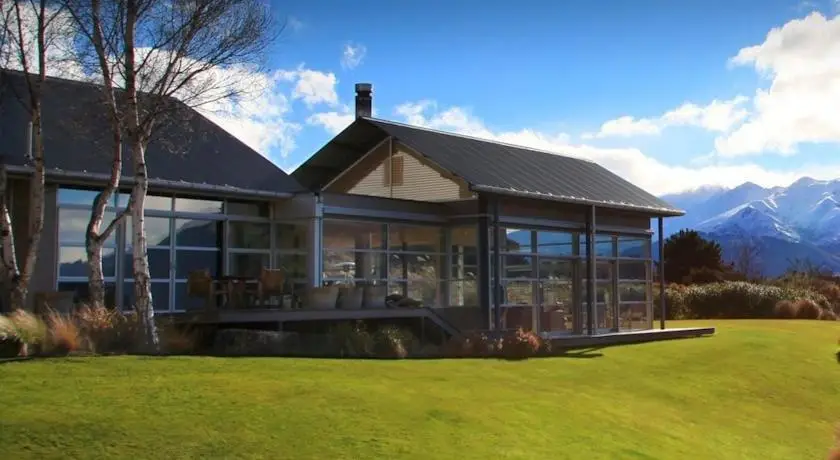 Whare Kea Lodge & Chalet