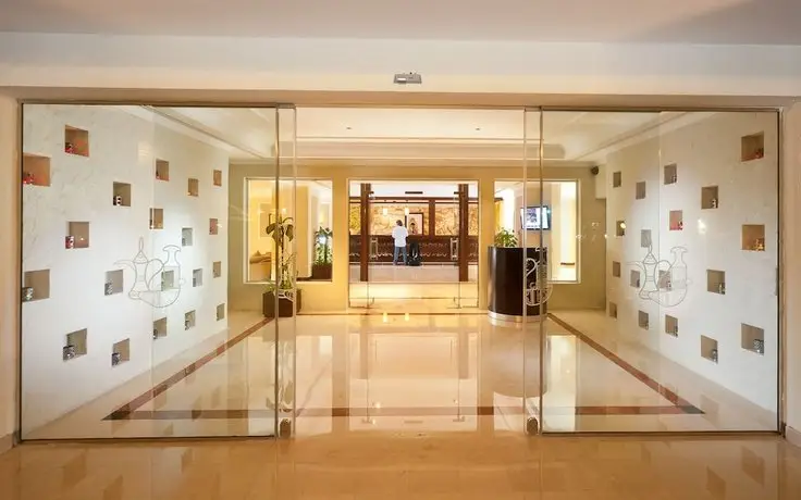 Al Falaj Hotel