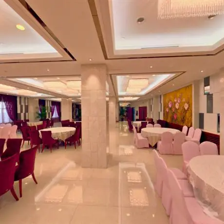 Chunyi Hotel 