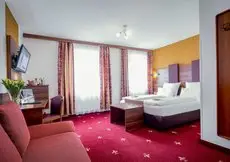 TIPTOP Hotel Burgschmiet Garni 