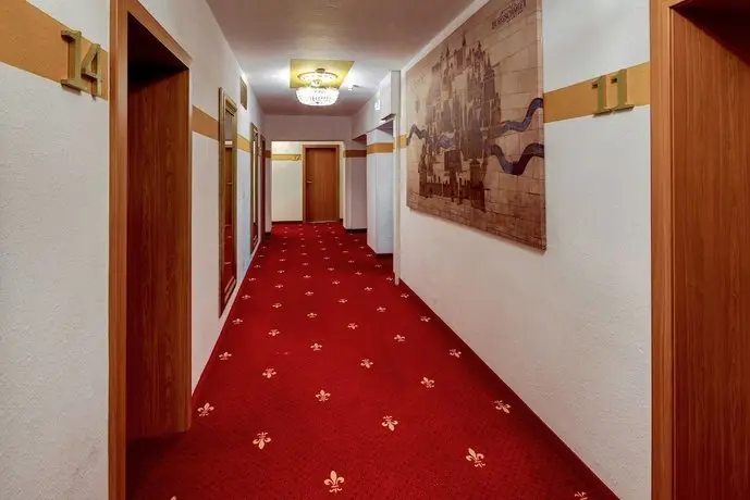 TIPTOP Hotel Burgschmiet Garni 