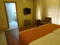 Astoria Hotel Mumbai 