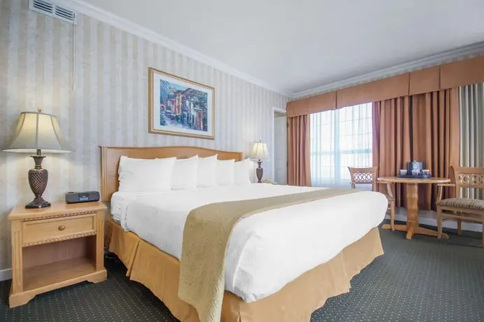 Quality Inn Downtown Inner Harbour 