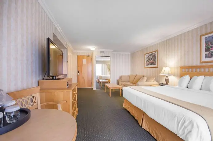 Quality Inn Downtown Inner Harbour 