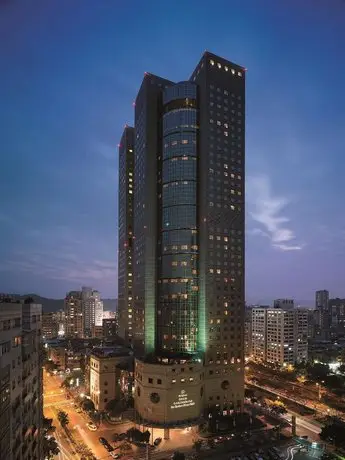 Shangri-La's Far Eastern Plaza Hotel Taipei