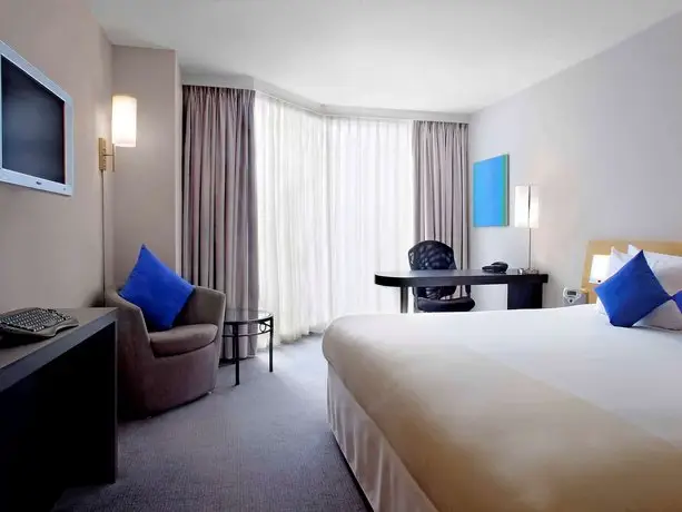 Novotel Toronto North York 