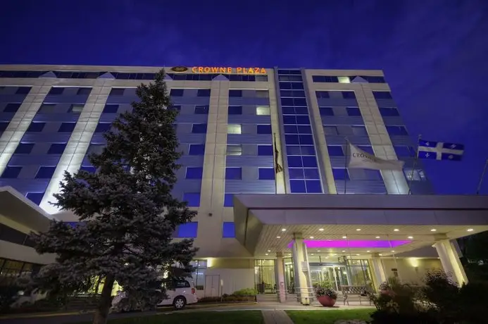 Crowne Plaza Montreal Airport