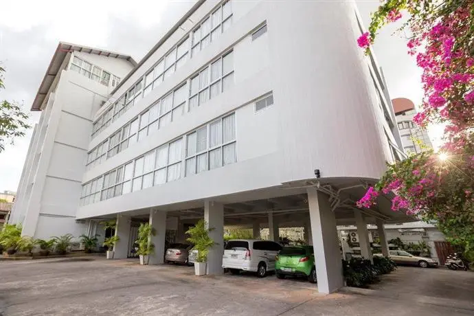 Sino House Phuket Hotel and Apartment