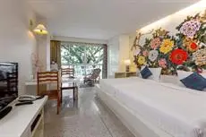 Sino House Phuket Hotel and Apartment 