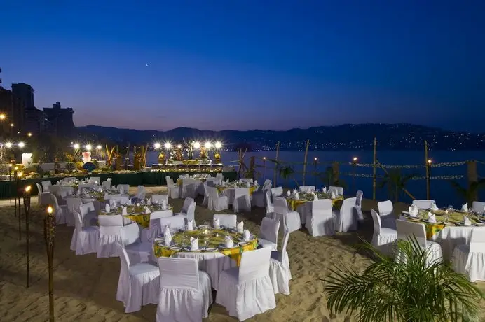 Krystal Beach Acapulco 