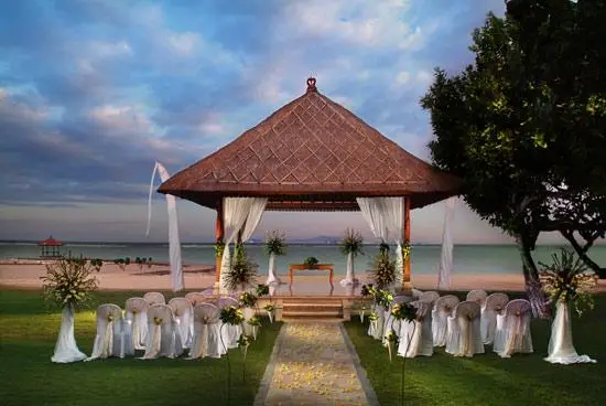 Nusa Dua Beach Hotel & Spa Bali 