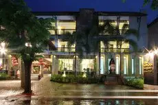 The Lokha Legian Resort and Spa 