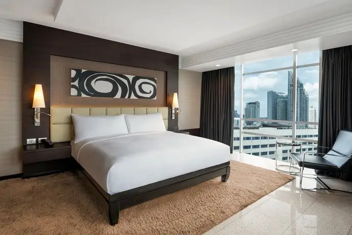 DoubleTree by Hilton Bangkok Ploenchit