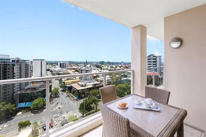 Oaks Brisbane Lexicon Suites 