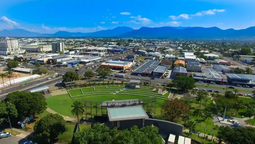 Coral Tree Inn Cairns 