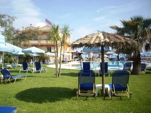 Ninos On The Beach Hotel 