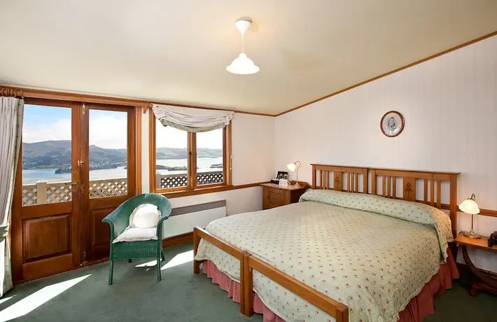 Larnach Lodge & Stable Stay 