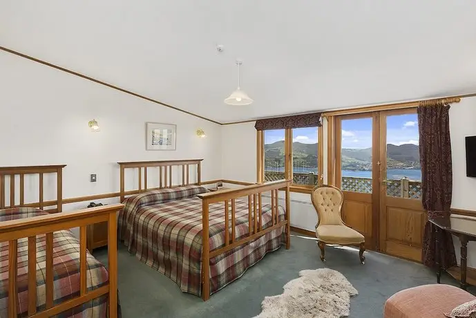 Larnach Lodge & Stable Stay 