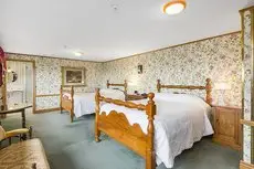 Larnach Lodge & Stable Stay 