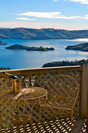 Larnach Lodge & Stable Stay 