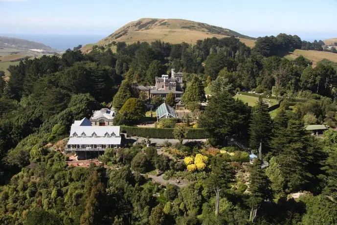 Larnach Lodge & Stable Stay 