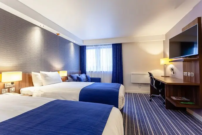 Holiday Inn Express Edinburgh Airport 