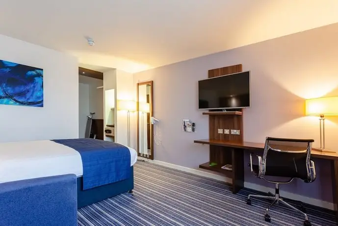 Holiday Inn Express Edinburgh Airport 