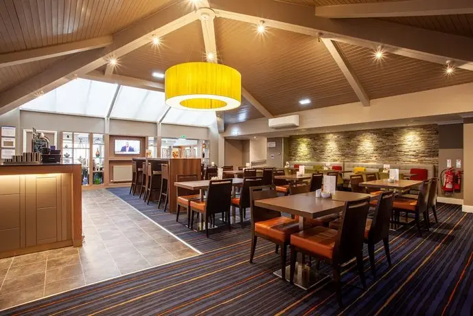 Holiday Inn Express Edinburgh Airport 