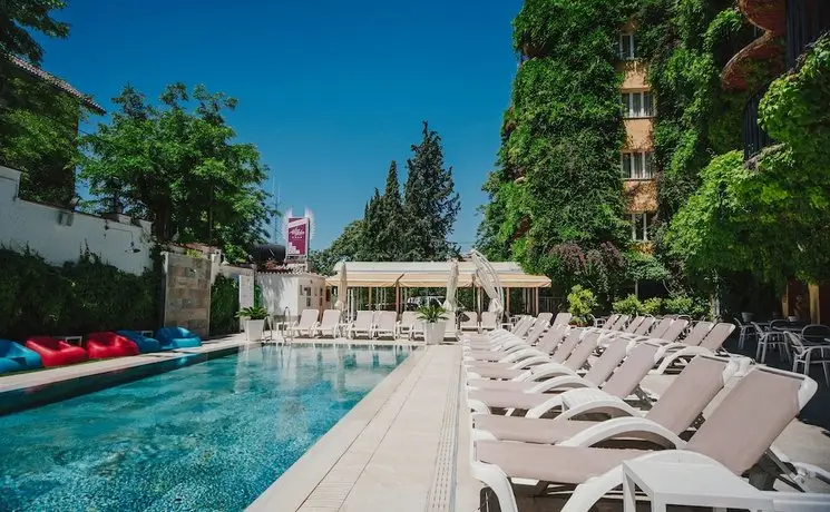 Los Angeles Hotel & Spa 