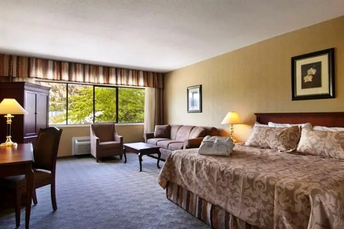 Ramada by Wyndham Kelowna Hotel & Conference Center 